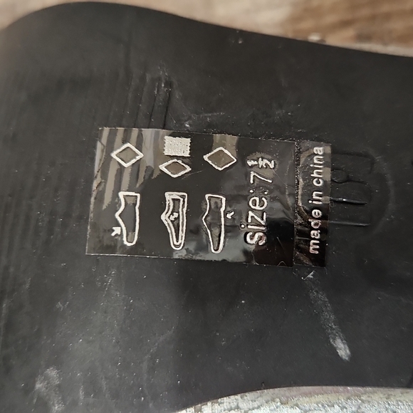 Vintage Michael Antonio Heels - Picture 9 of 13